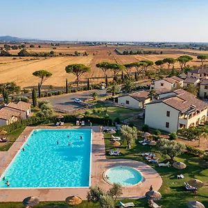 Aparthotel Le Corti Di Montepitti